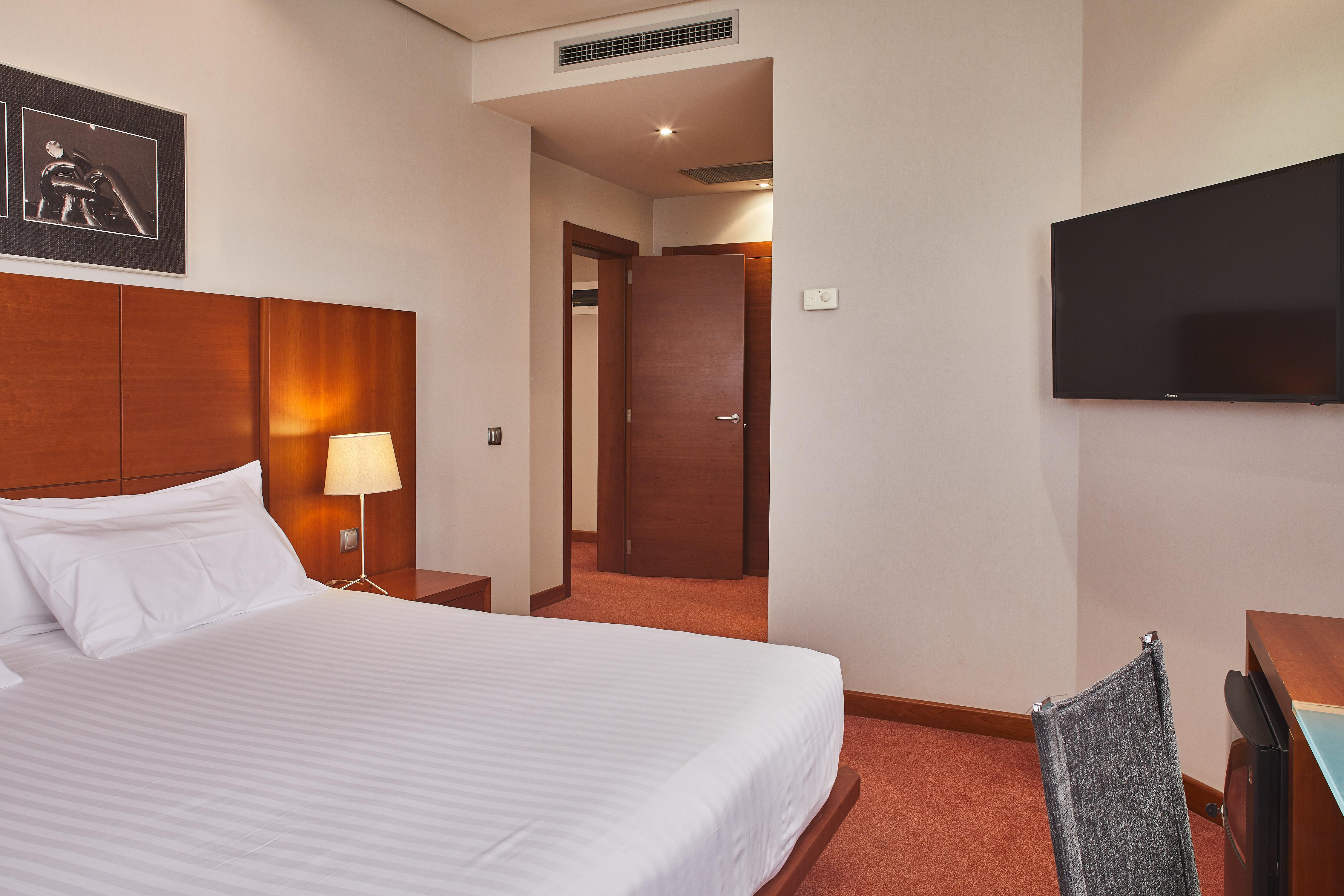 Hotel Silken Ciudad 4*