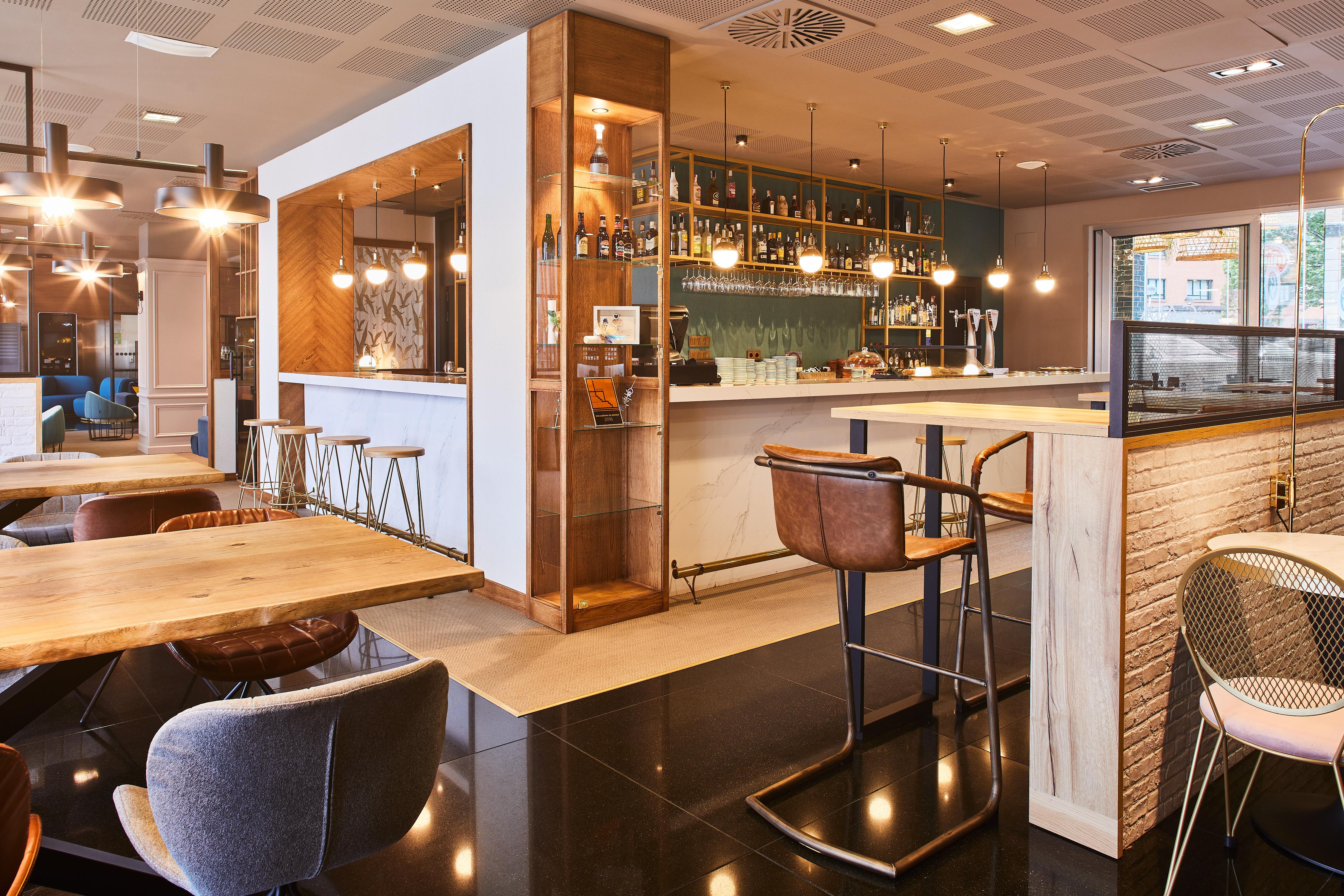 Silken Ciudad 4*