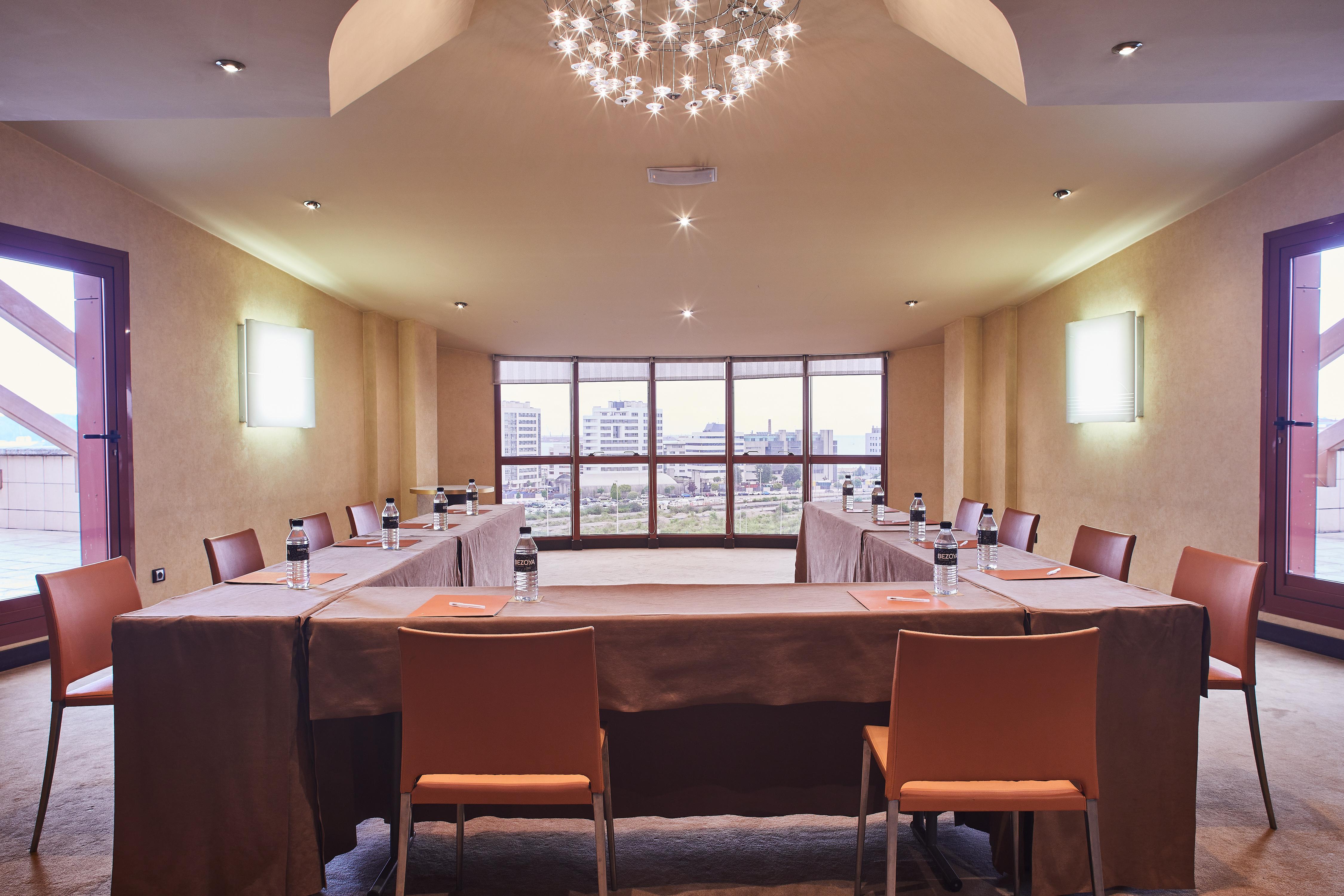 Silken Ciudad Hotel 4*