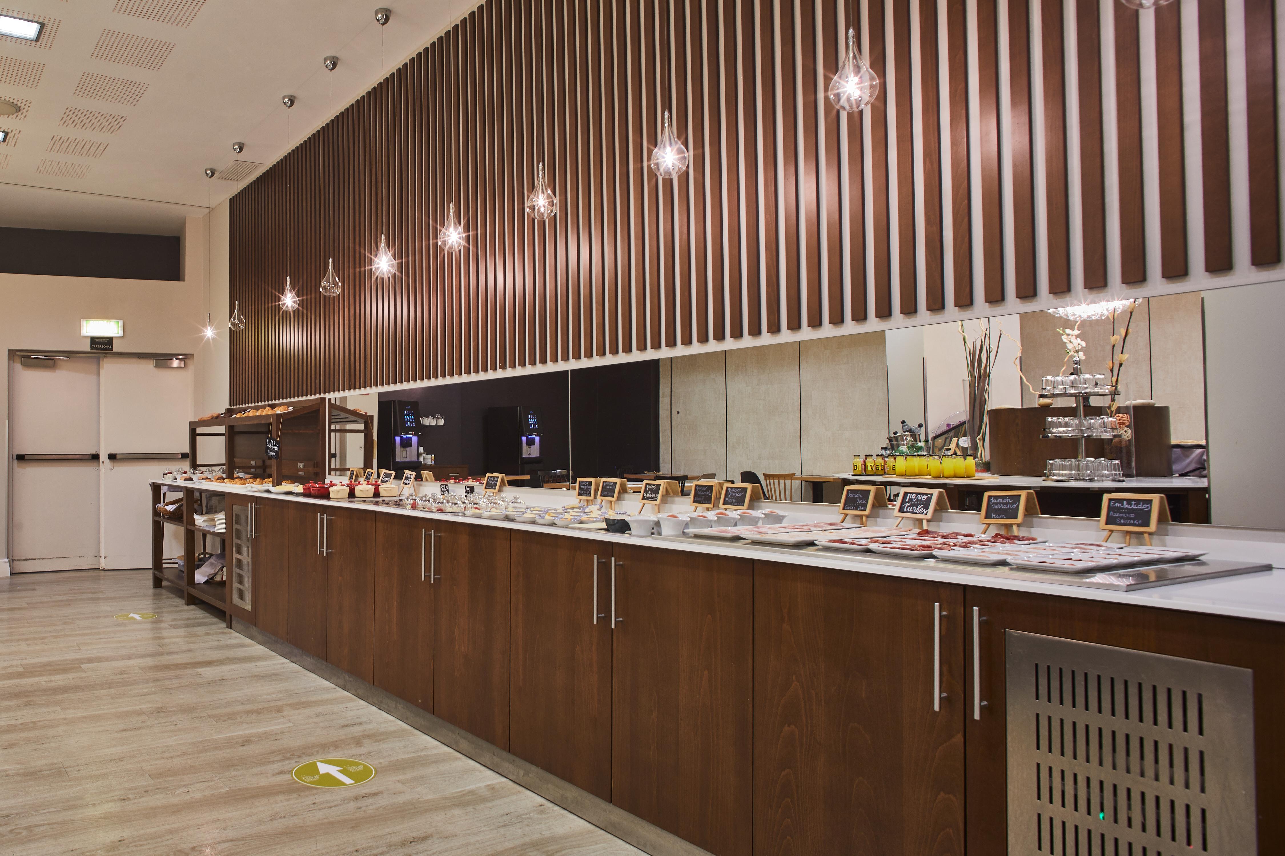 Hotel Silken Ciudad 4*